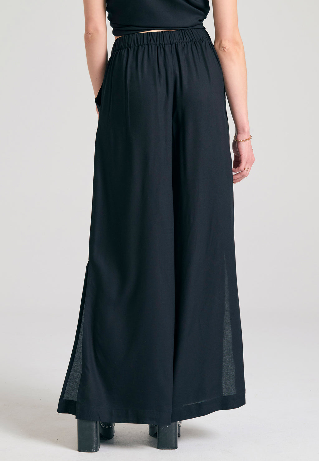 Loose fit viscose pants