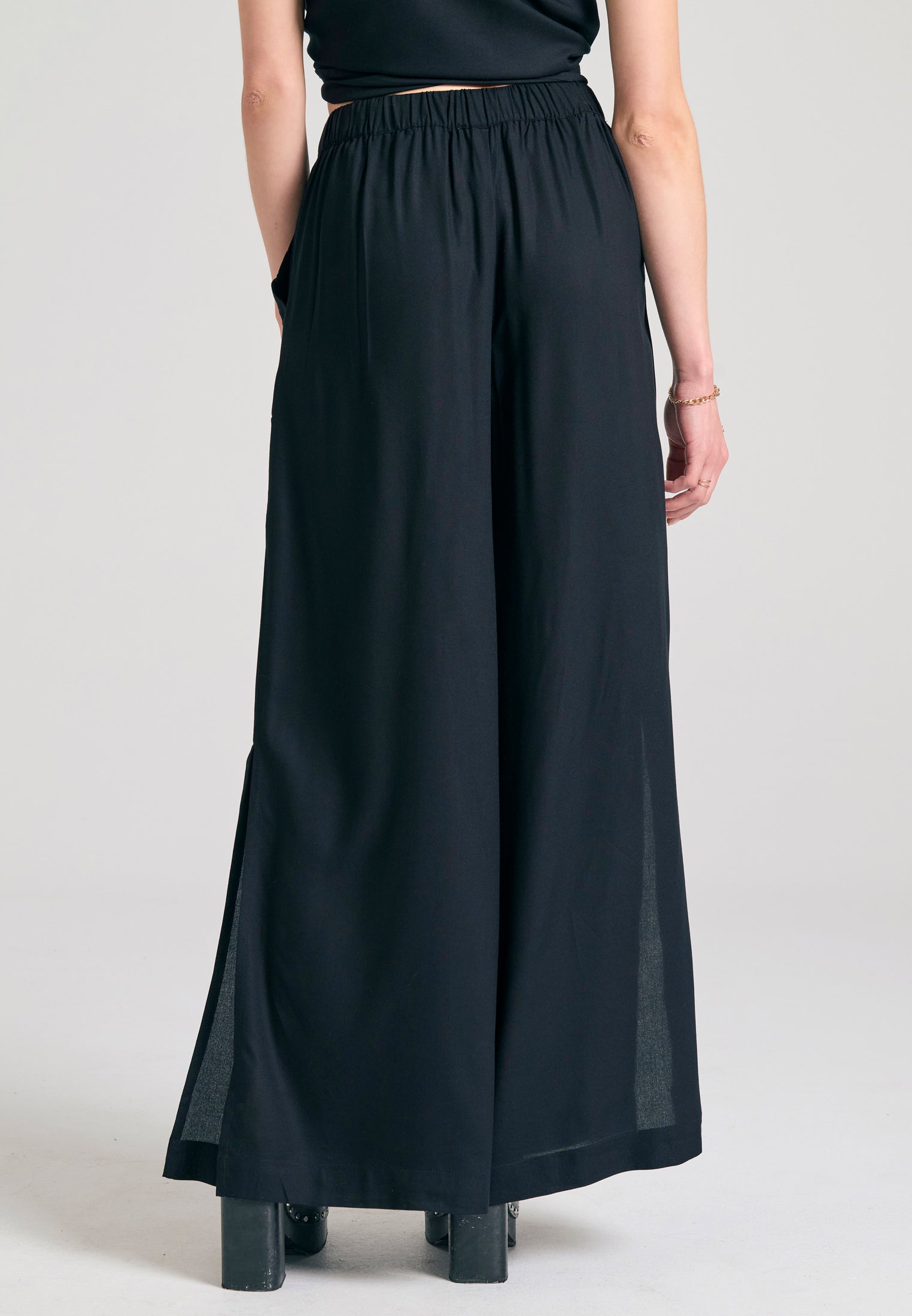 Loose fit viscose pants