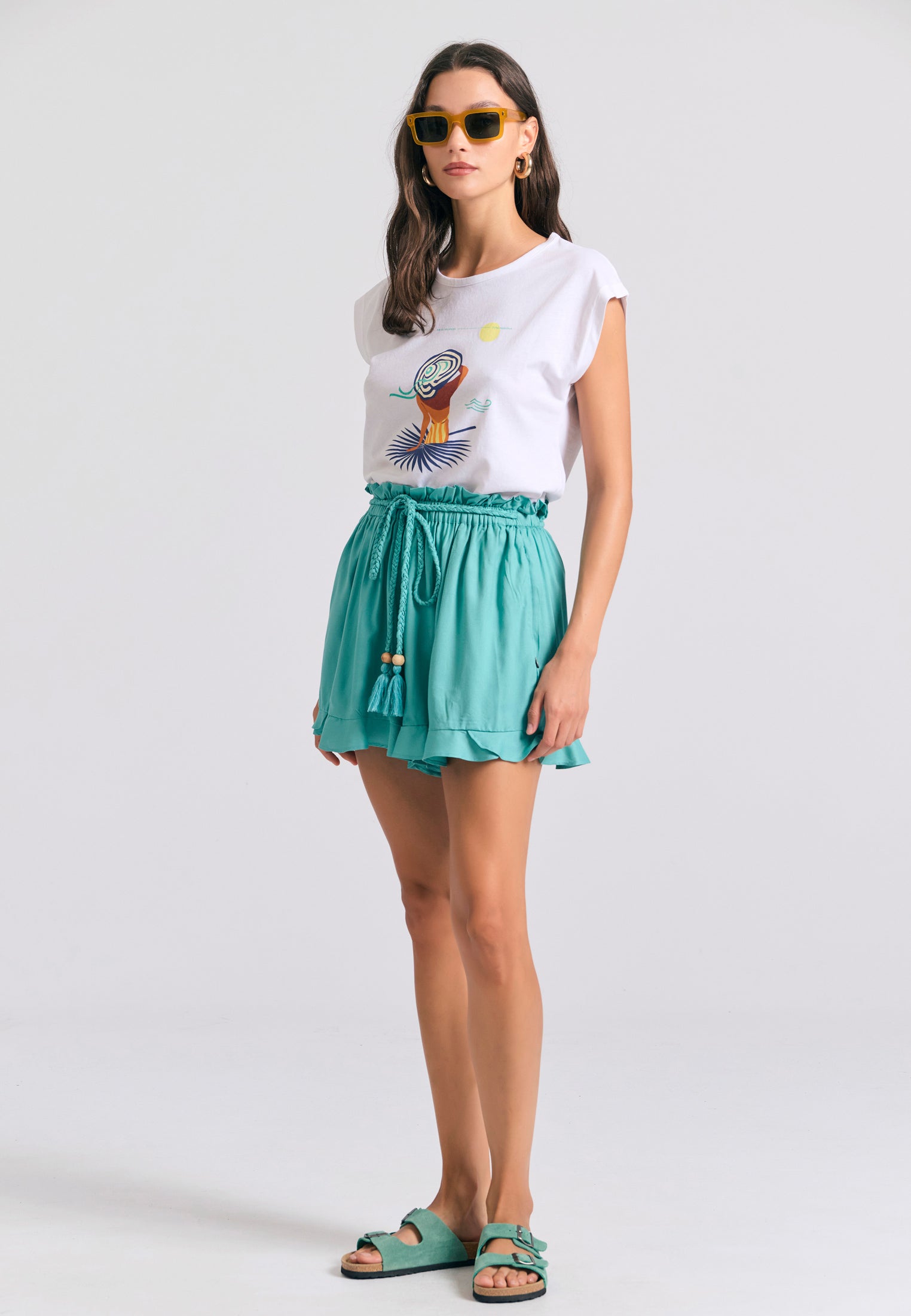 Loose fit shorts with drawstring and ruffle waist