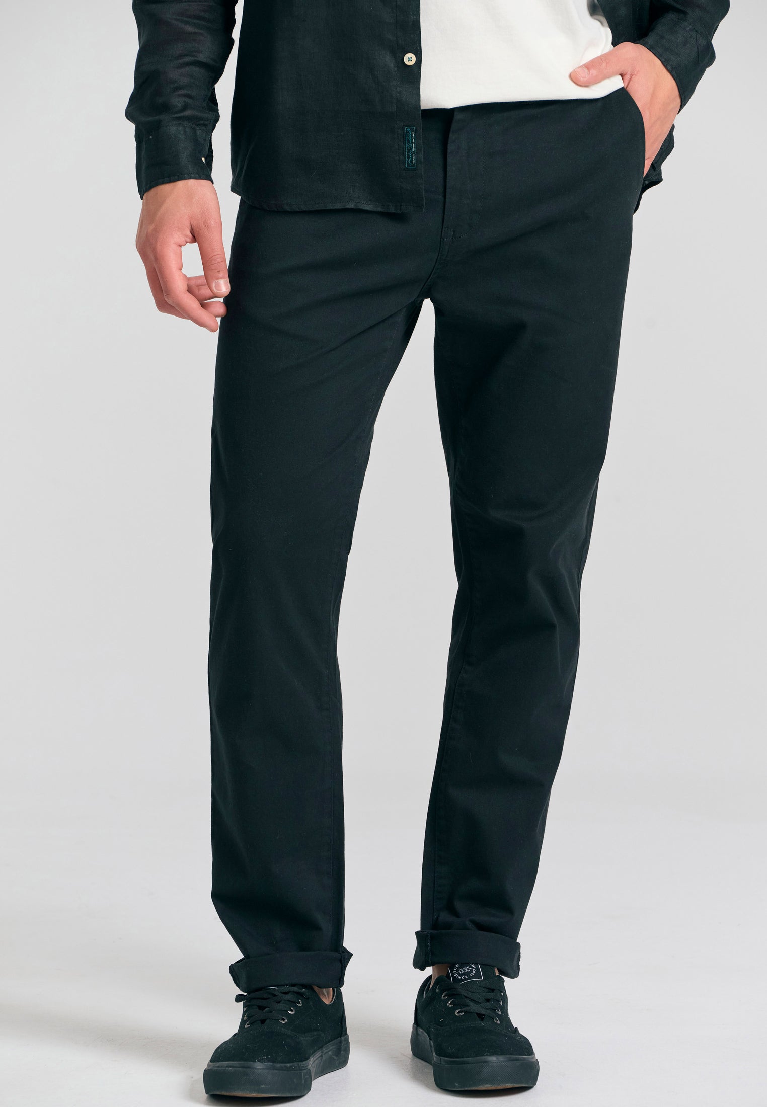 Men's chino pants - The essentials