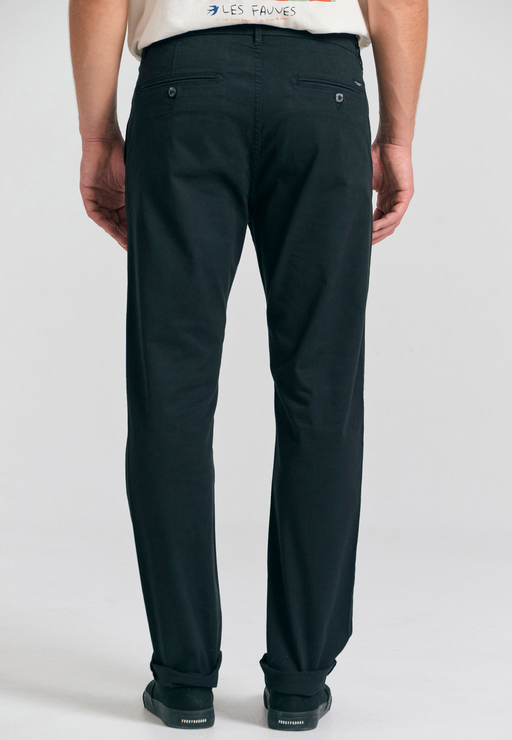 Men's chino pants - The essentials