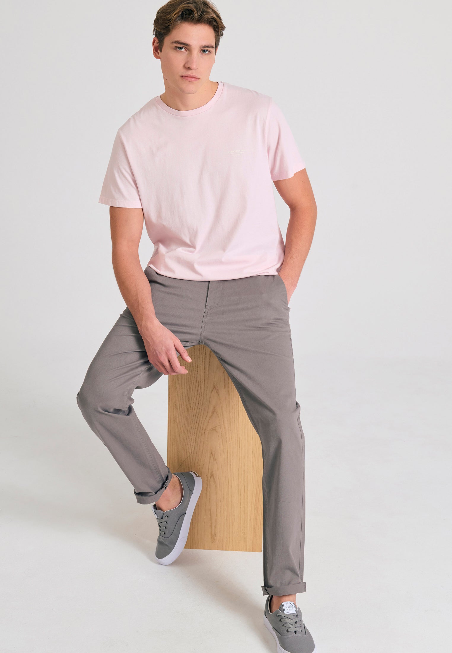 Men's chino pants - The essentials