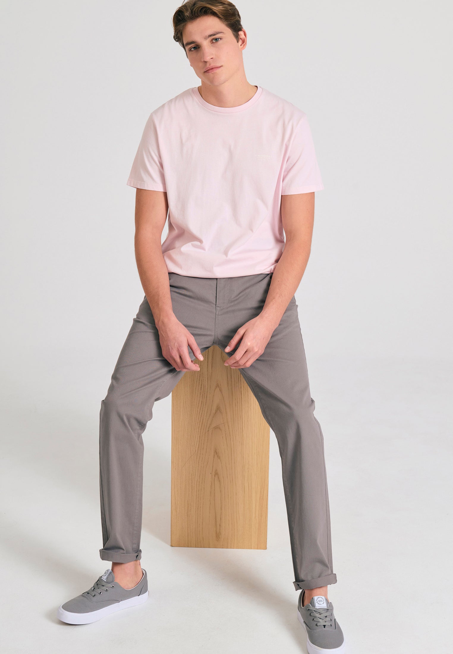 Men's chino pants - The essentials
