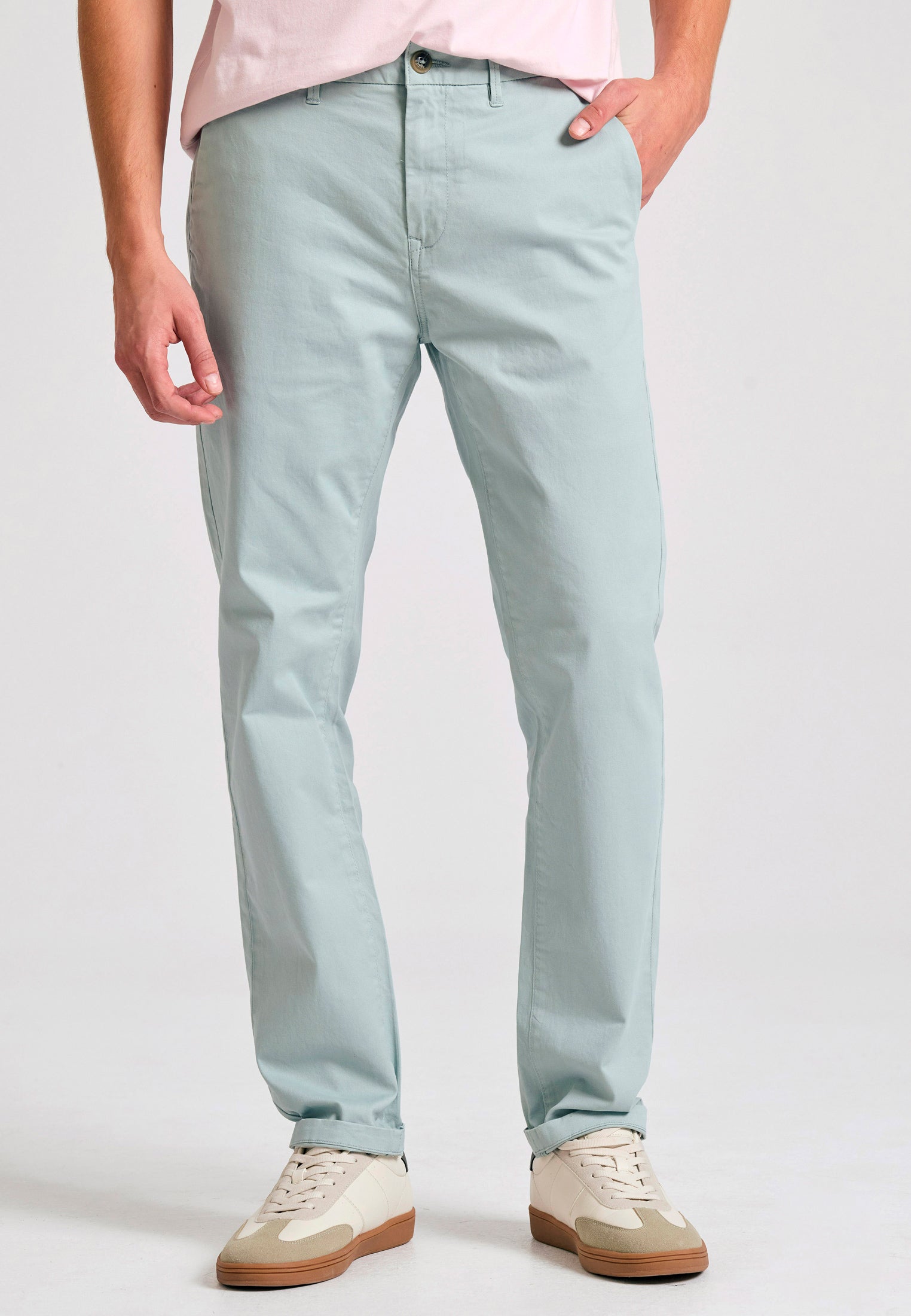Men's chino pants - The essentials
