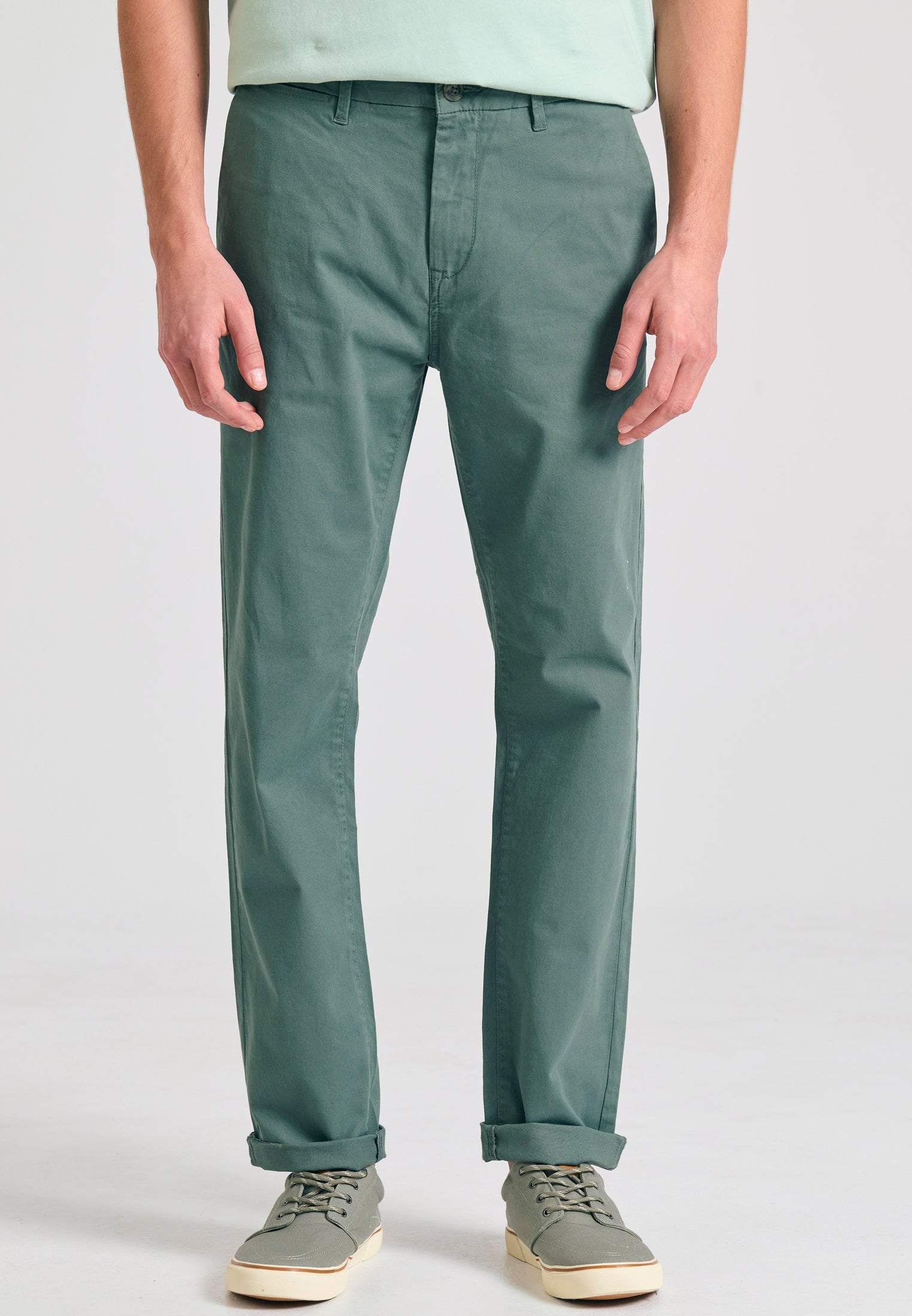 Men's chino pants - The essentials