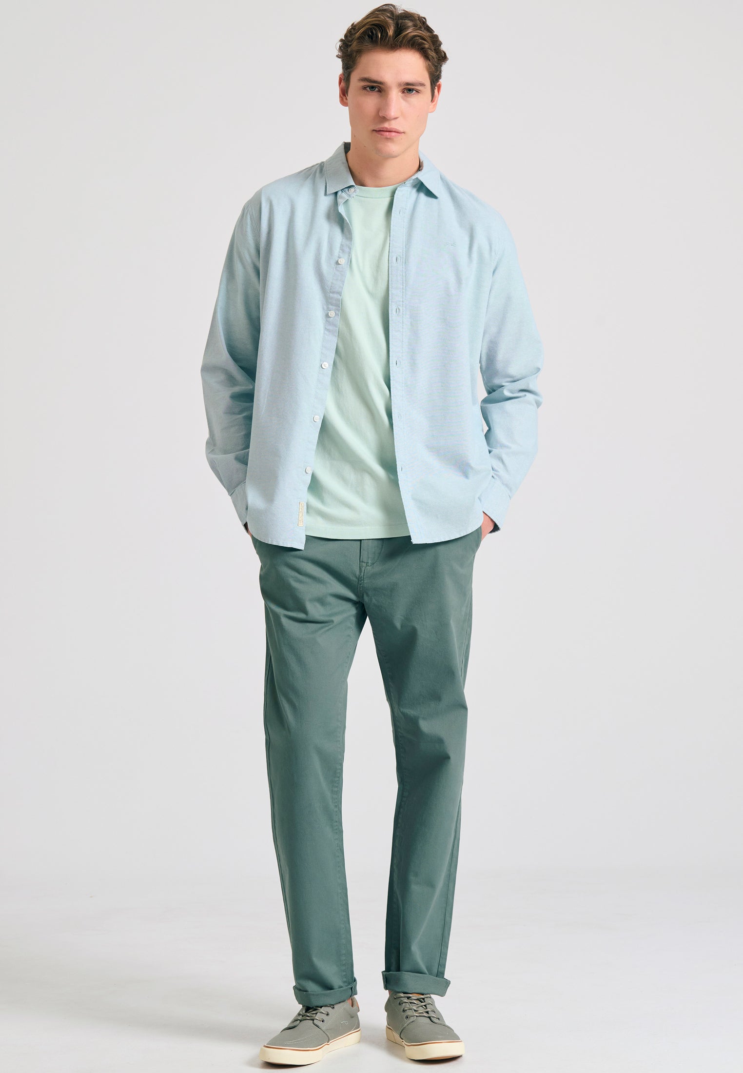 Men's chino pants - The essentials