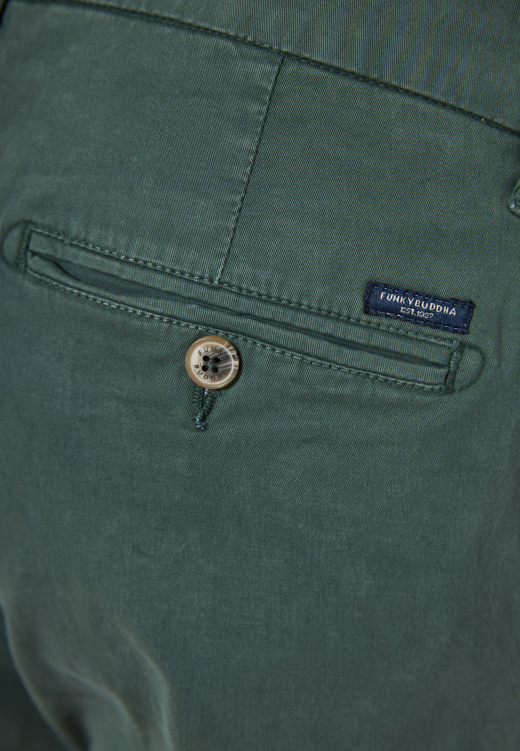 Men's chino pants - The essentials