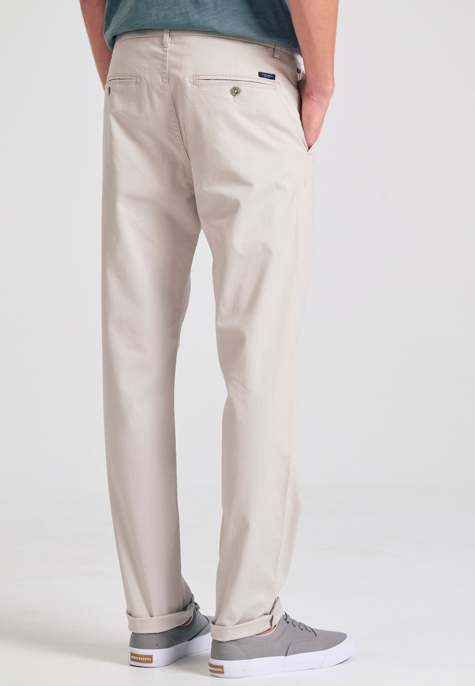 Men's chino pants - The essentials
