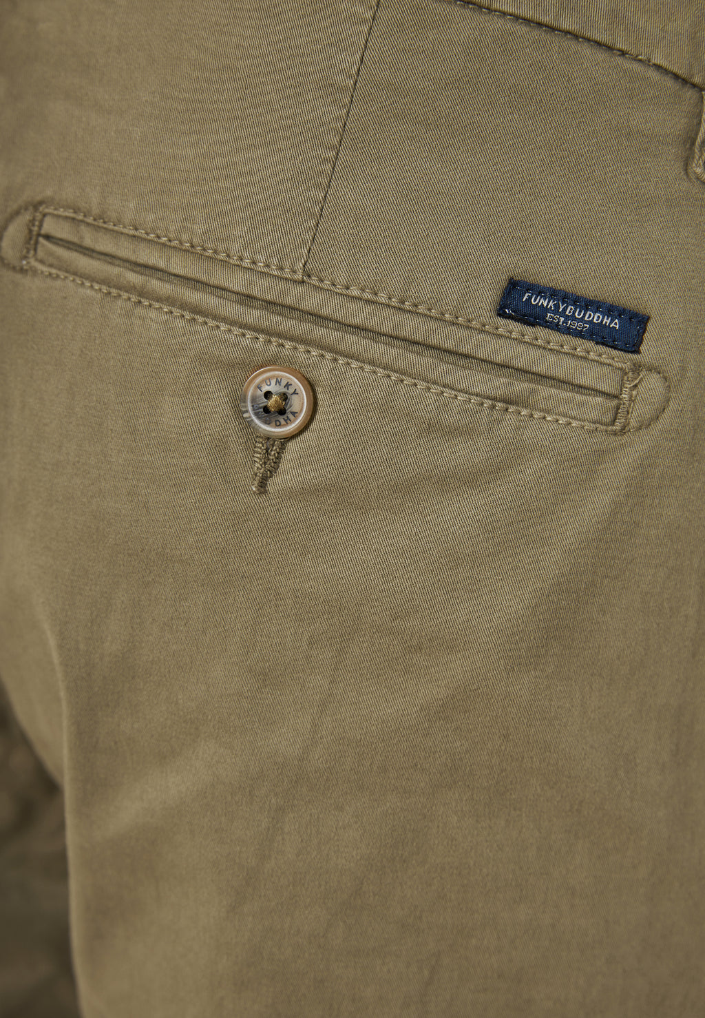Men's chino pants - The essentials