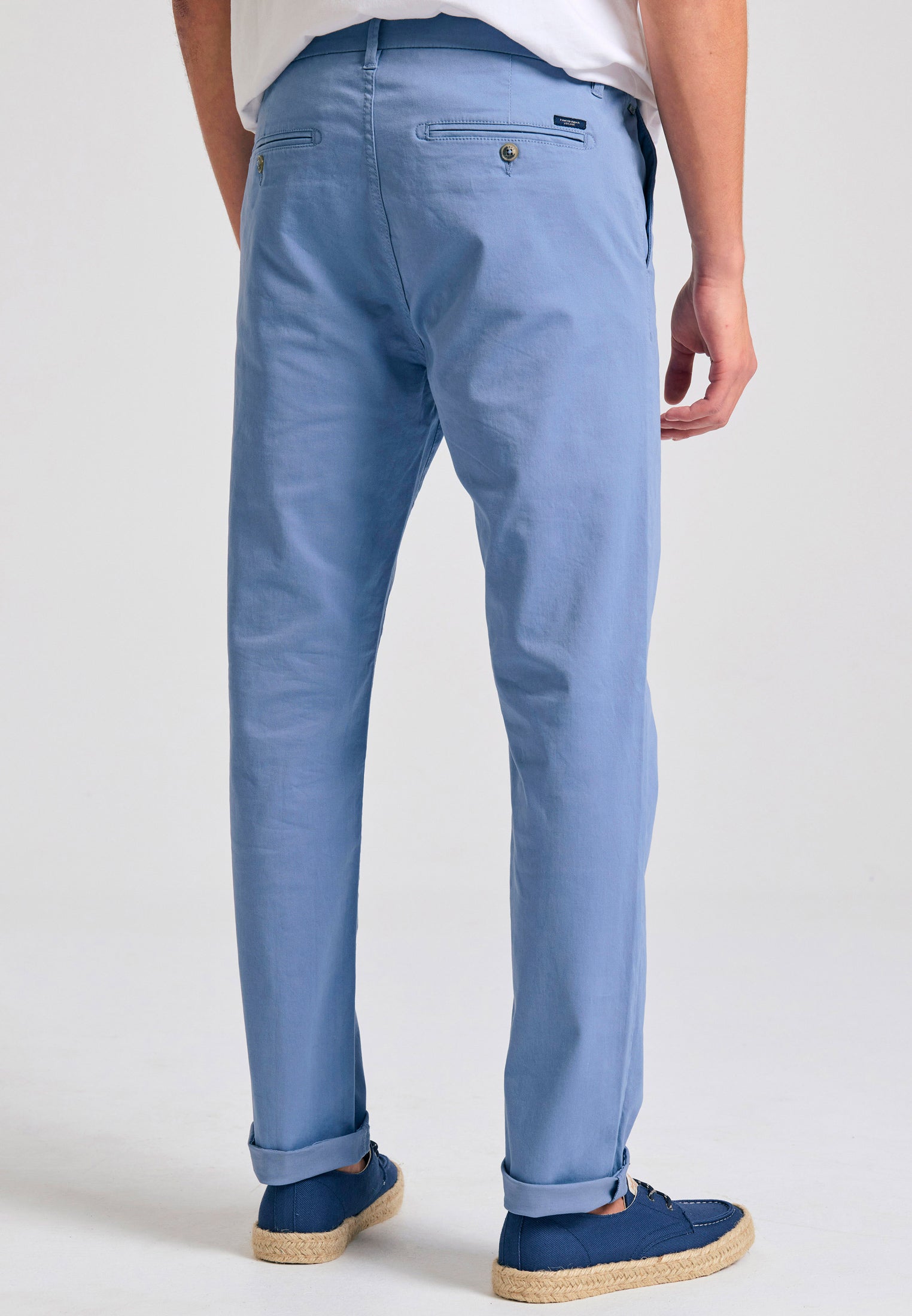 Men's chino pants - The essentials