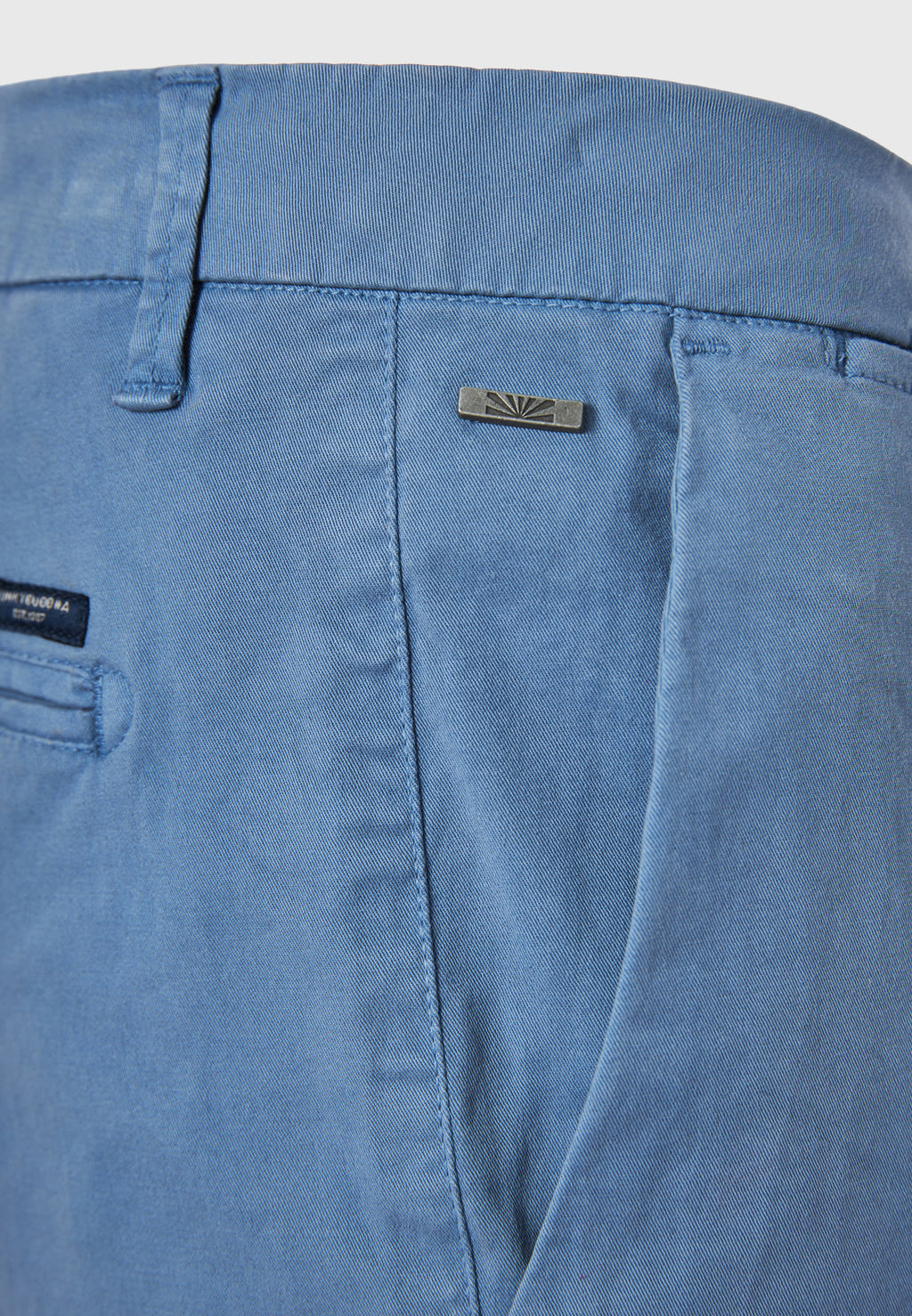 Men's chino pants - The essentials