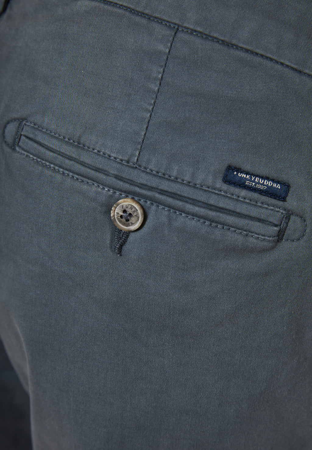 Men's chino pants - The essentials