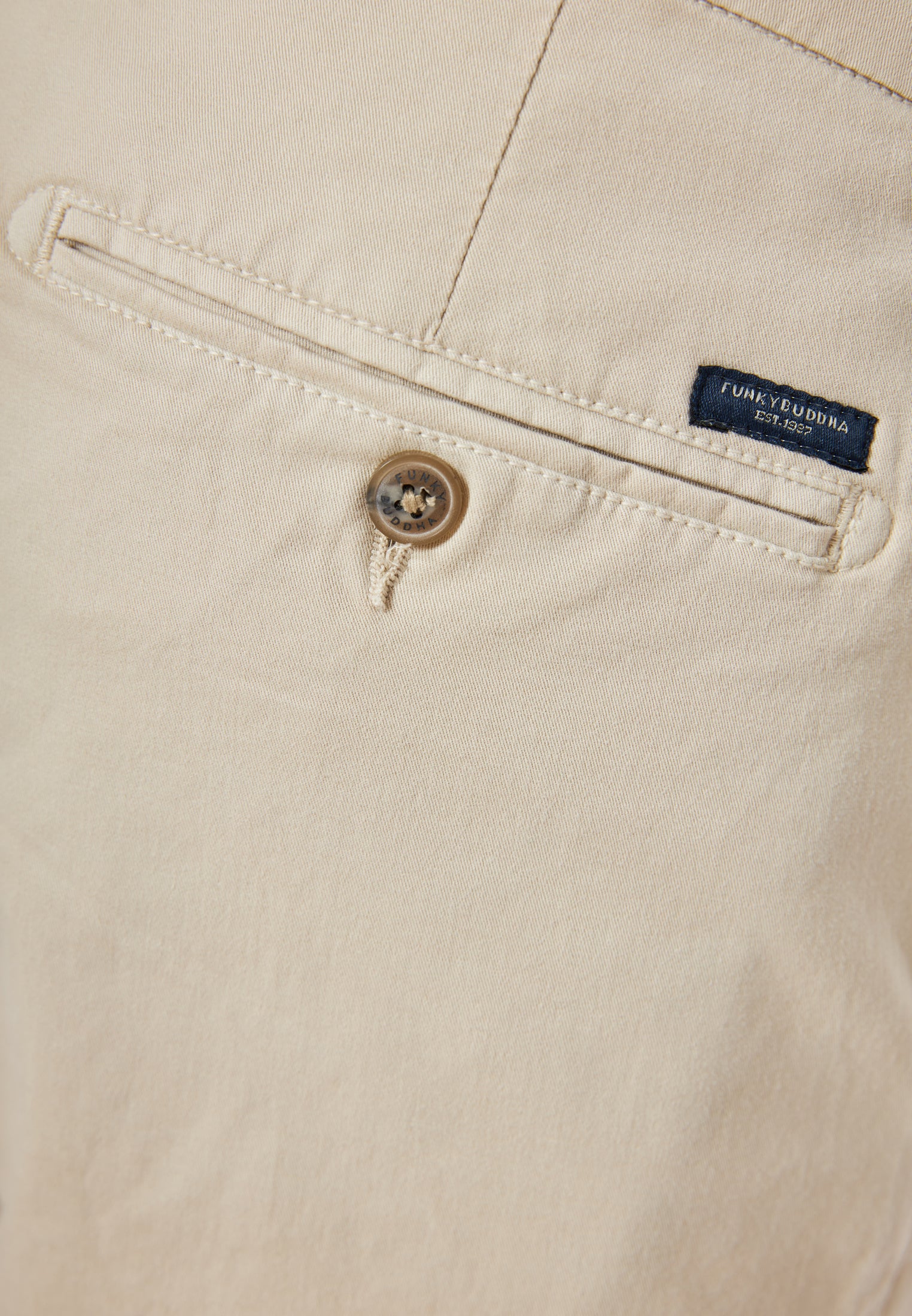 Men's chino pants - The essentials