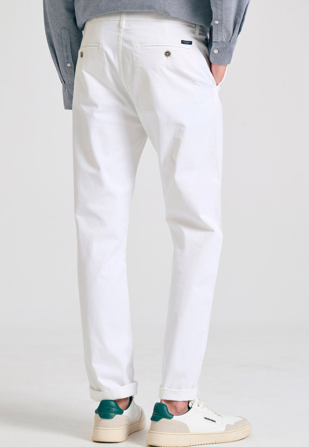 Men's chino pants - The essentials