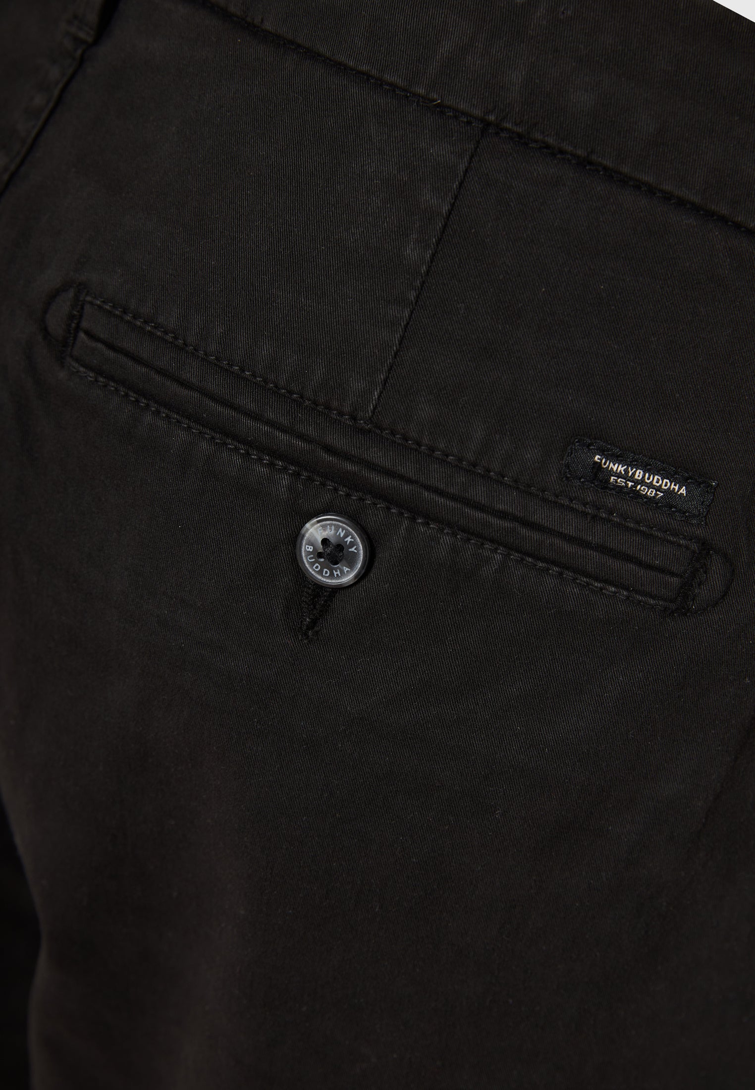 Men's chino shorts - The essentials