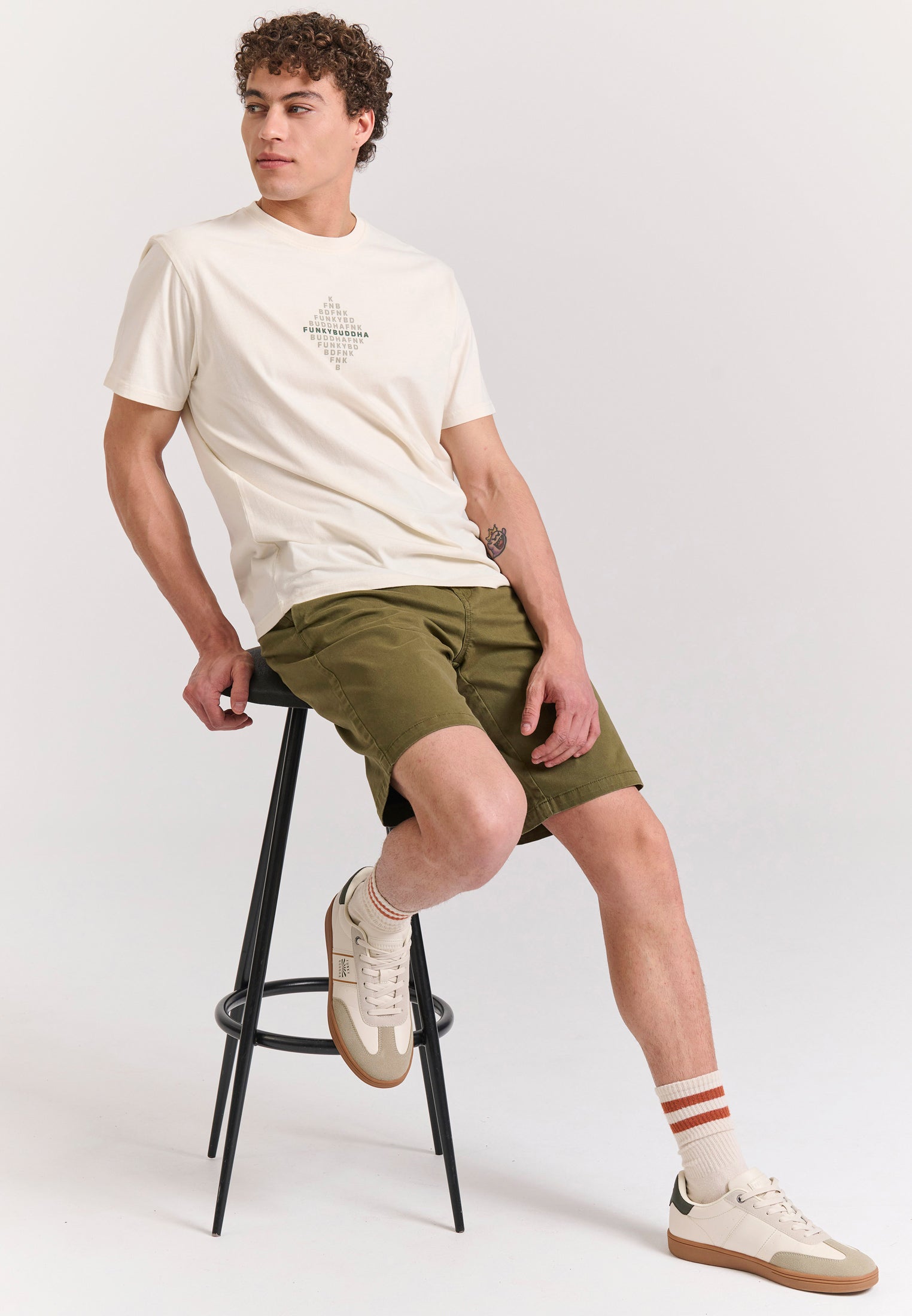 Men's chino shorts - The essentials
