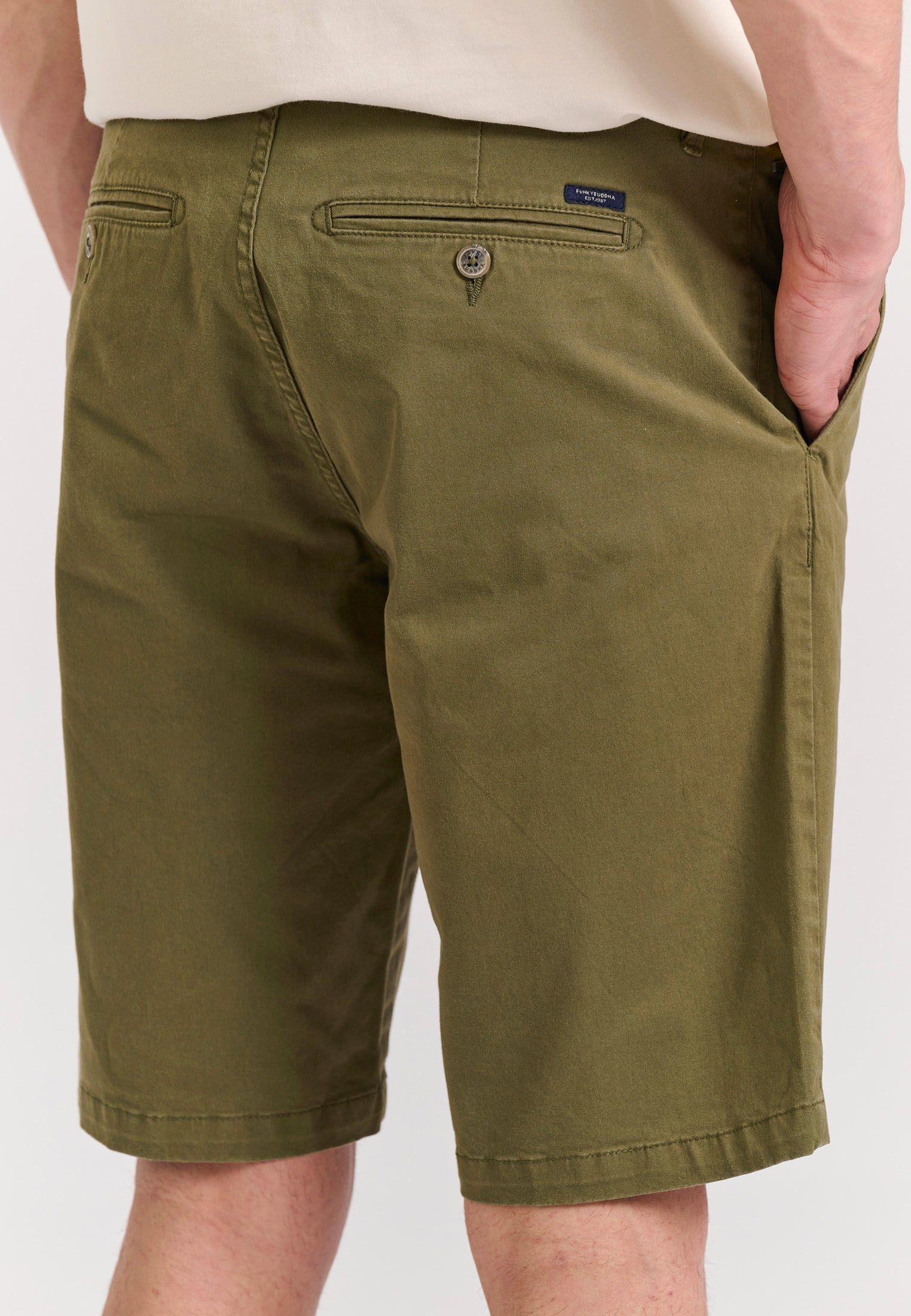 Men's chino shorts - The essentials