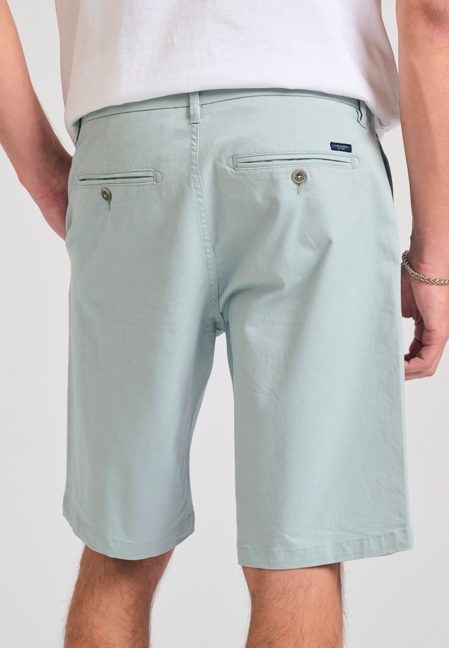 Men's chino shorts - The essentials
