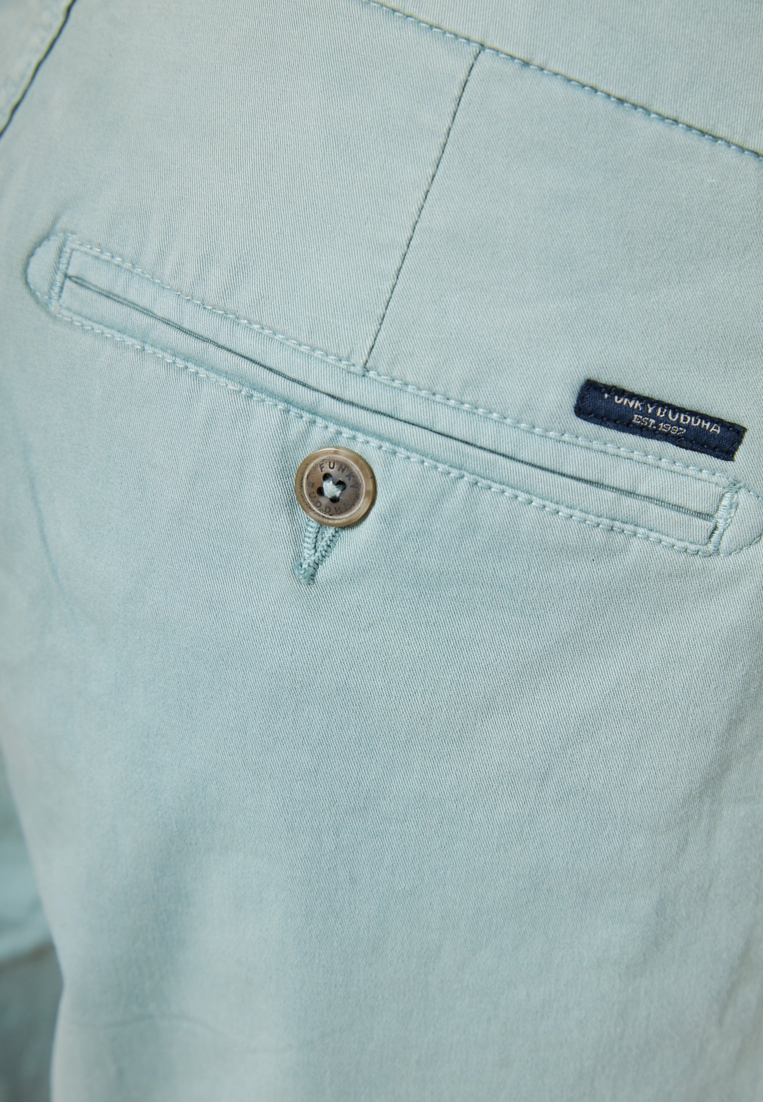 Men's chino shorts - The essentials