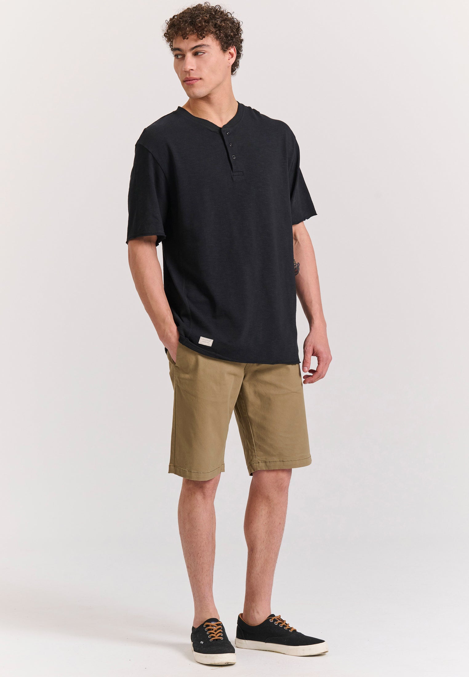 Men's chino shorts - The essentials