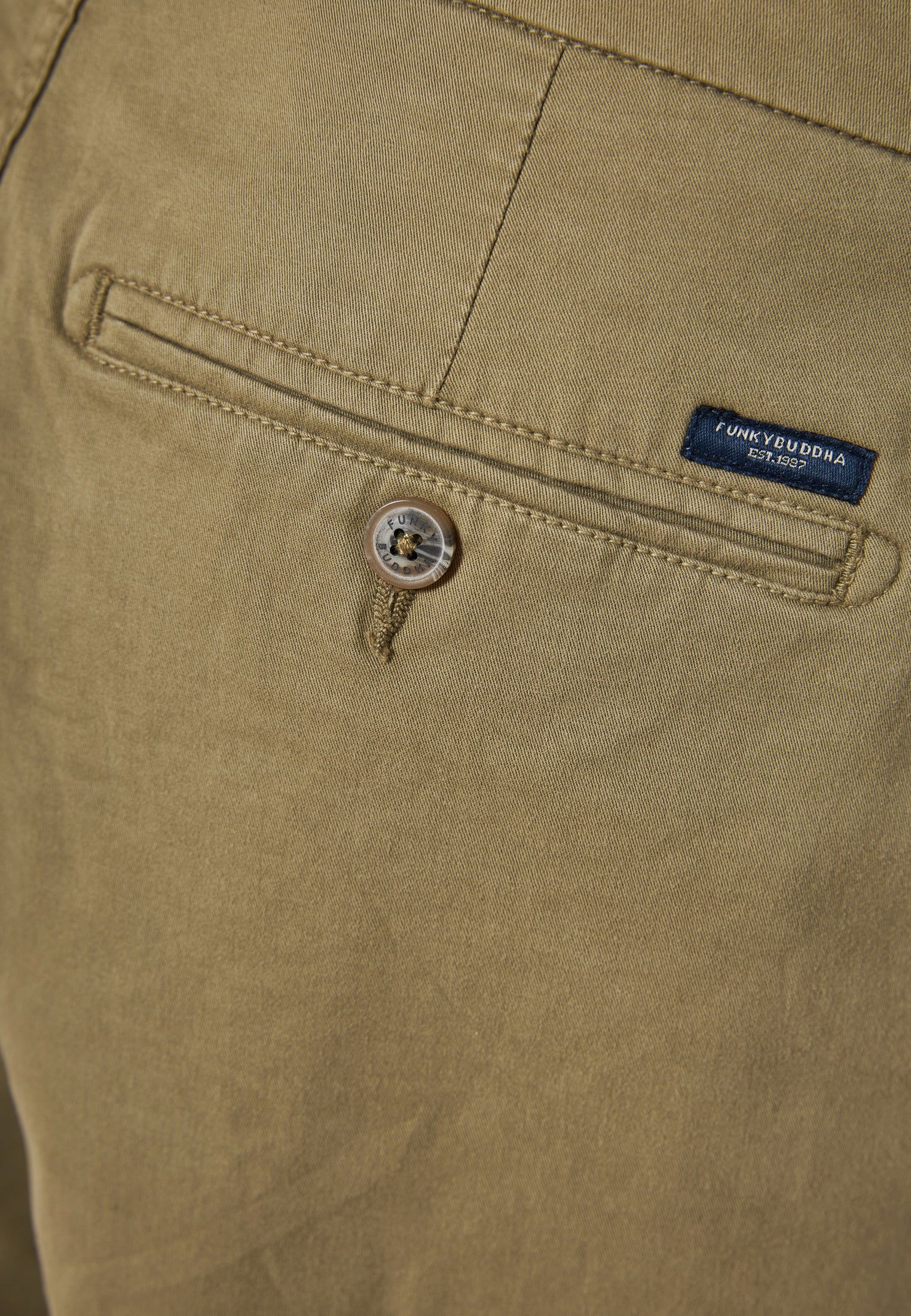 Men's chino shorts - The essentials
