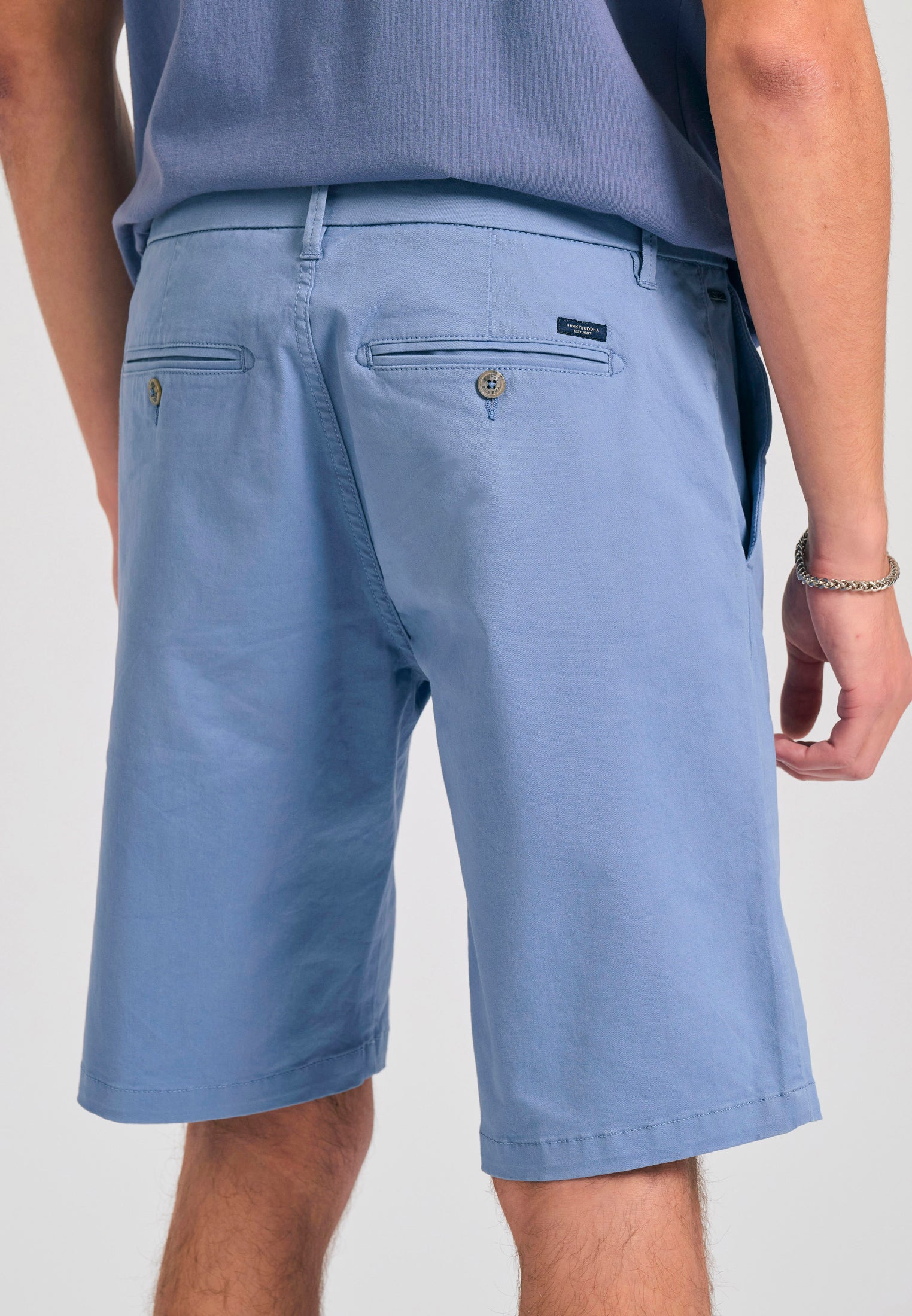 Men's chino shorts - The essentials