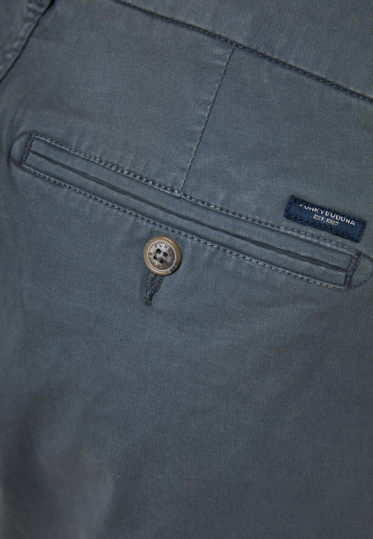 Men's chino shorts - The essentials