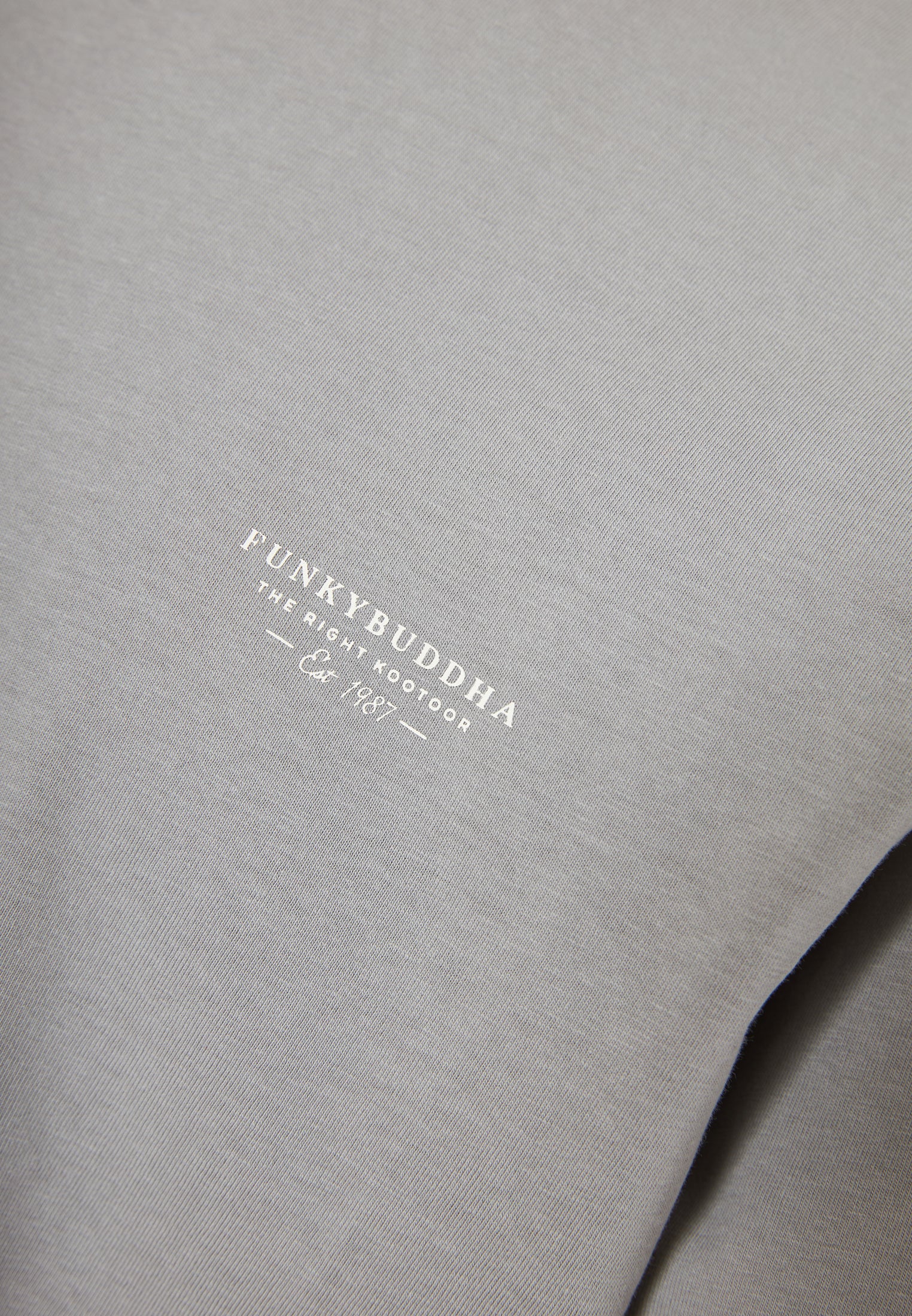 Crew-neck men's t-shirt - The essentials