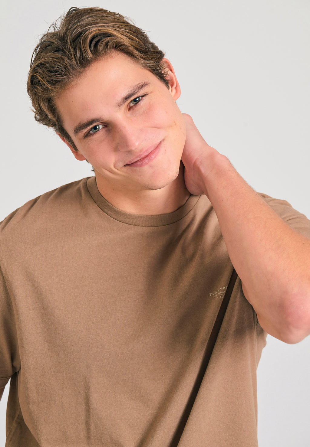 Crew-neck men's t-shirt - The essentials