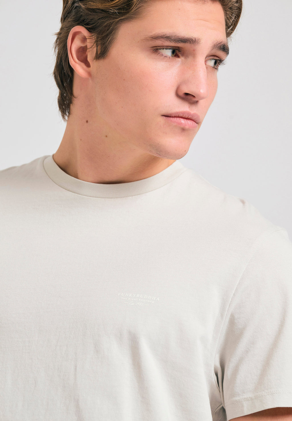 Crew-neck men's t-shirt - The essentials