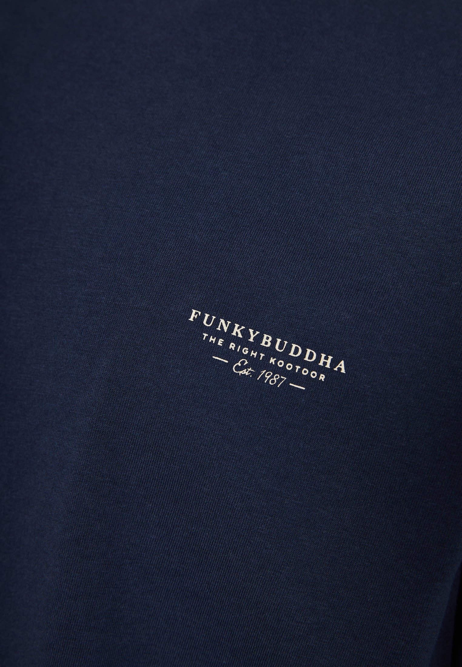 Crew-neck men's t-shirt - The essentials