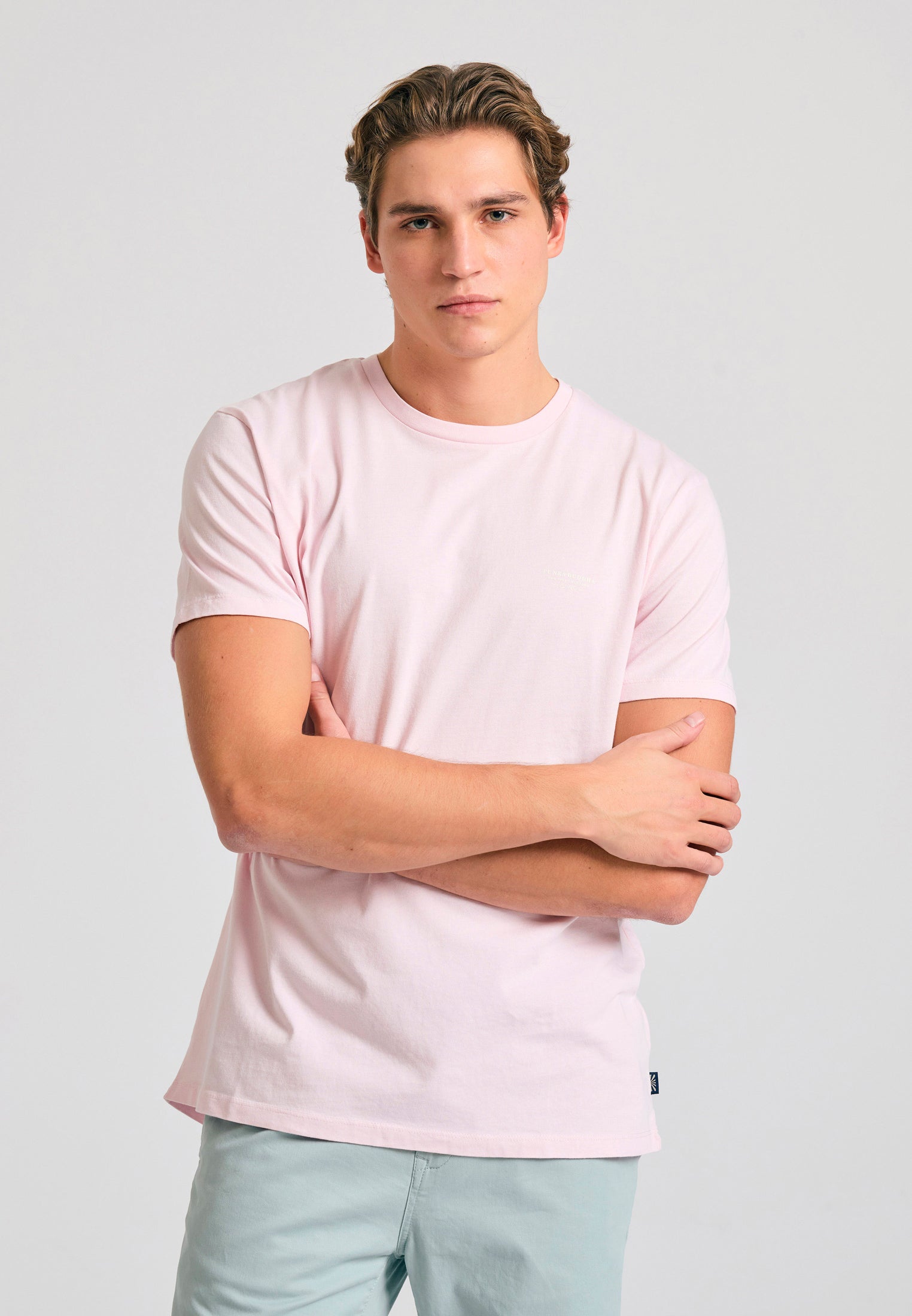 Crew-neck men's t-shirt - The essentials