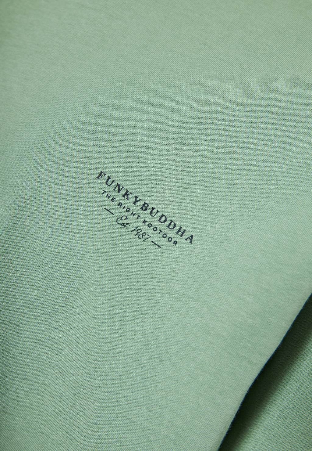 Crew-neck men's t-shirt - The essentials