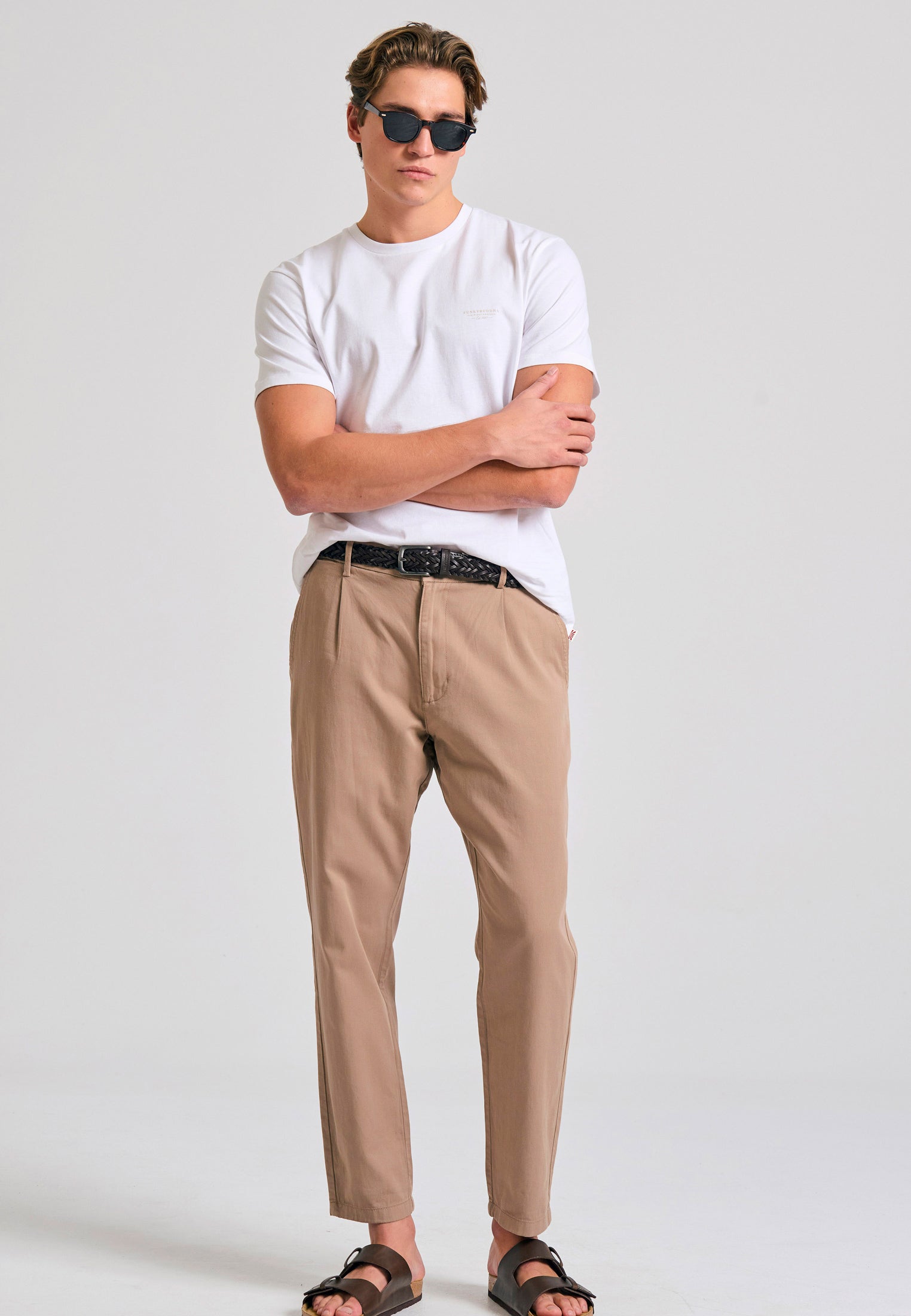 Crew-neck men's t-shirt - The essentials