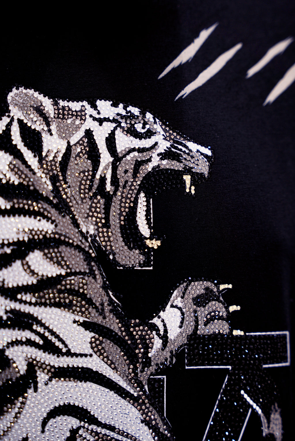 Camiseta George V "Tiger Scratch"
